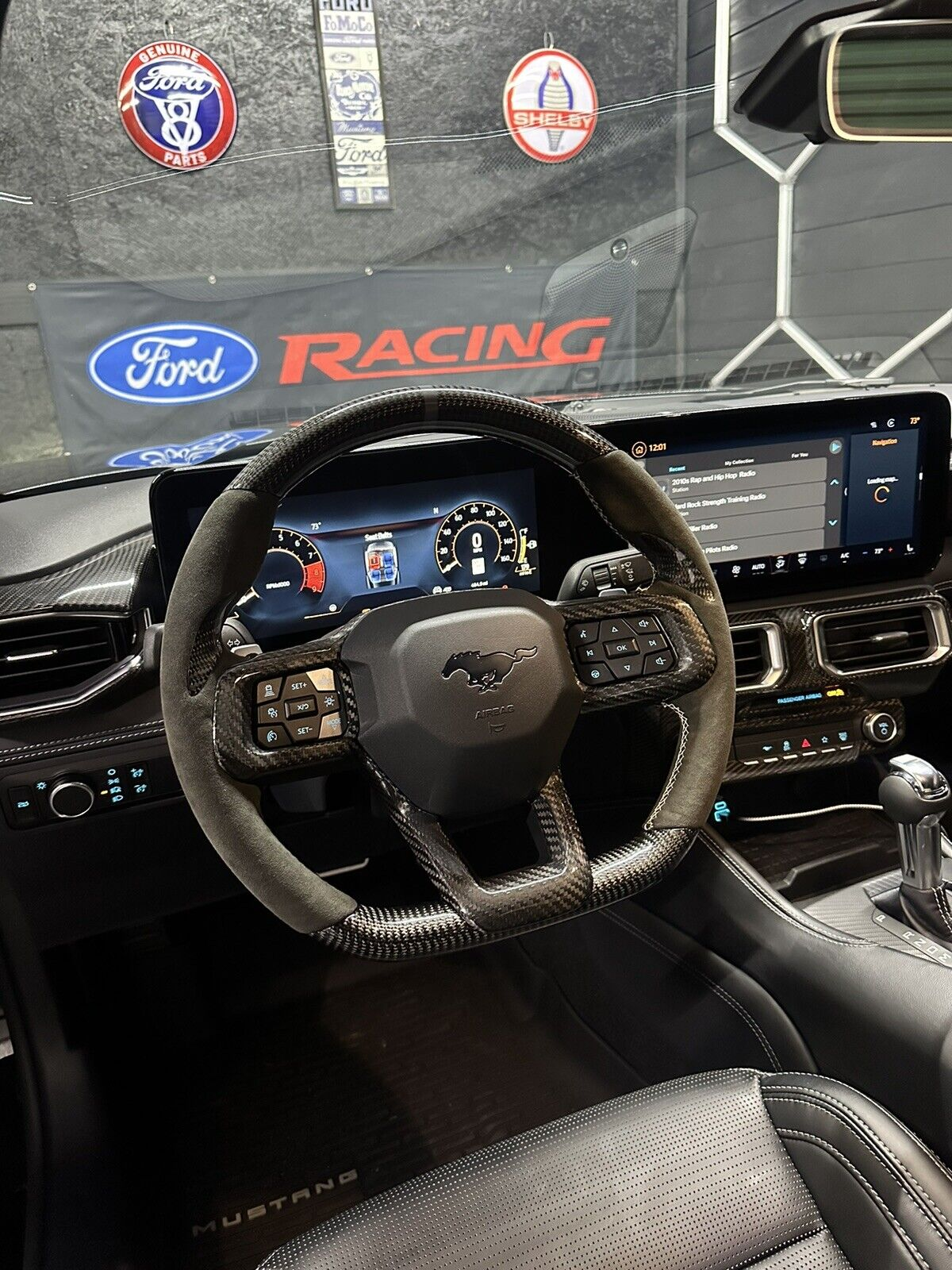 THETEN 2024 MUSTANG GLOSSY CARBON FIBER STEERING WHEEL