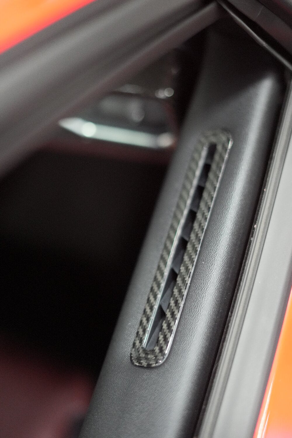 THETEN 2024+ MUSTANG DARK HORSE INTERIOR DOOR AIR OUTLET FRAME IN GLOSSY 3K CARBON FIBER (1 PAIR)