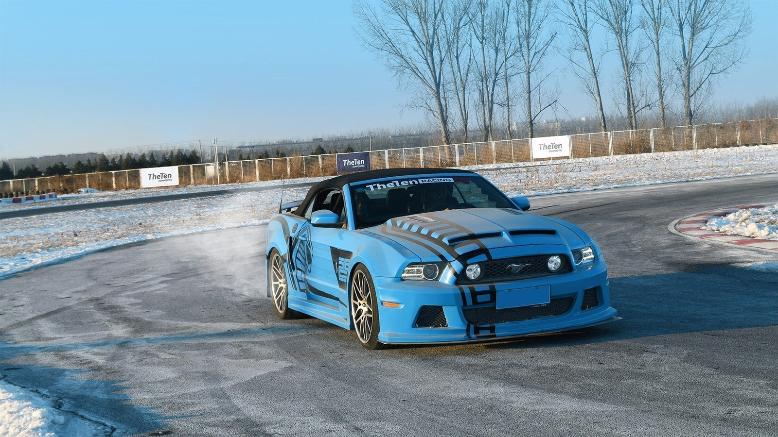THETEN COMPOSITE SPONSORS A FORD MUSTANG SHELBY GT500